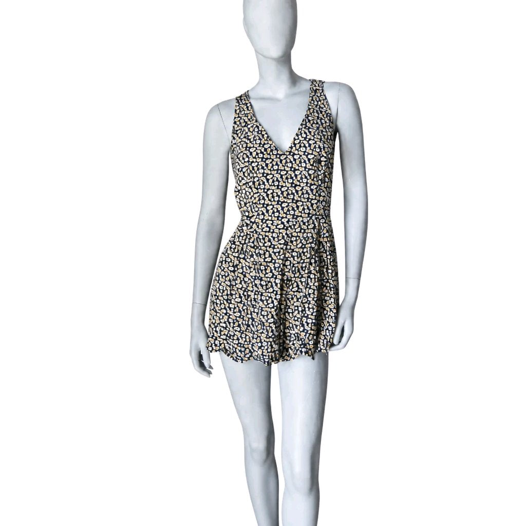 Mono corto flores Zara